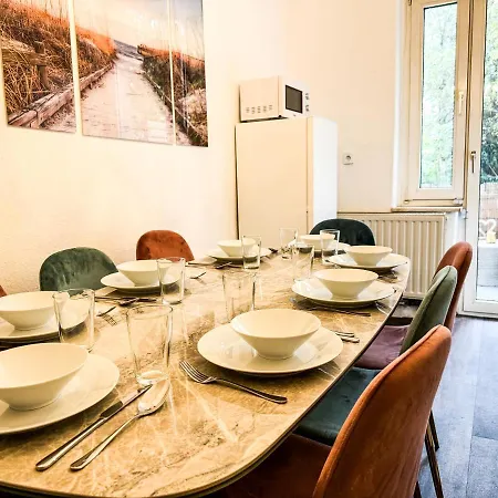 Apartment Citynah, Balkon, Grosse Kueche Und Garten
