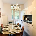 Apartman Citynah, Balkon, Grosse Kueche Und Garten *