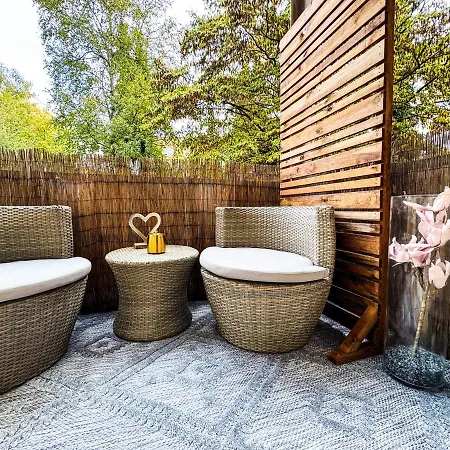 Citynah, Balkon, Grosse Kueche Und Garten *