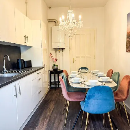 Citynah, Balkon, Grosse Kueche Und Garten *