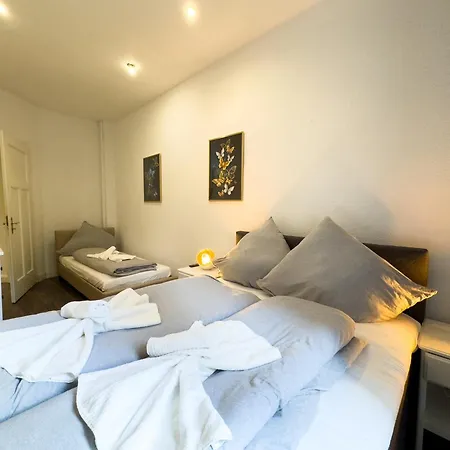 Апартаменты Citynah, Balkon, Grosse Kueche Und Garten