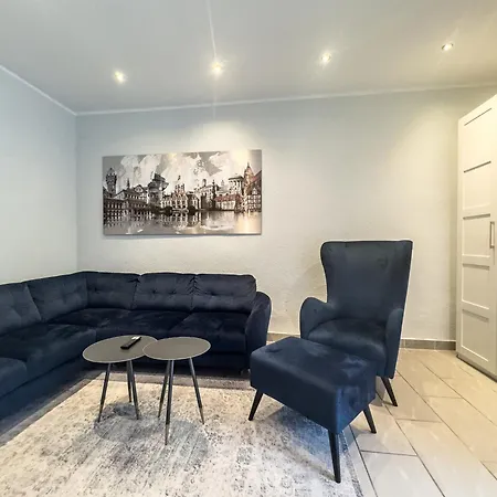 Appartement Citynah, Balkon, Grosse Kueche Und Garten *