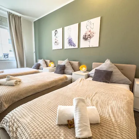 Апартаменты Citynah, Balkon, Grosse Kueche Und Garten *