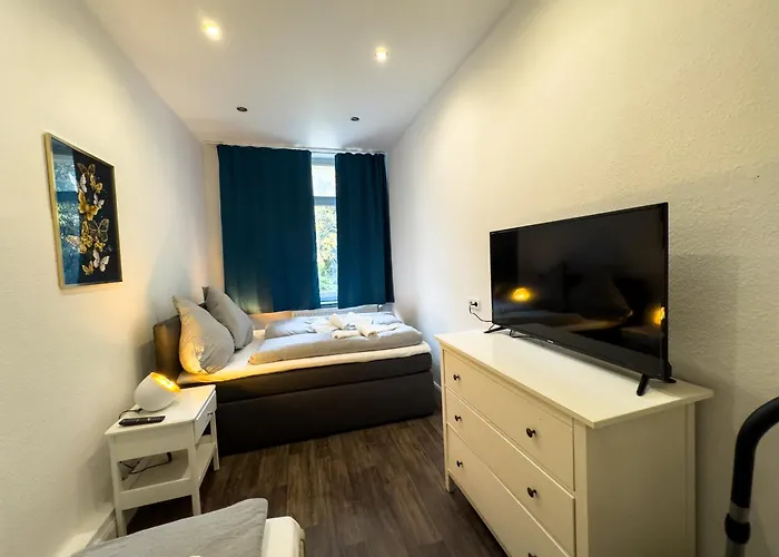 Citynah, Balkon, Grosse Kueche Und Garten *