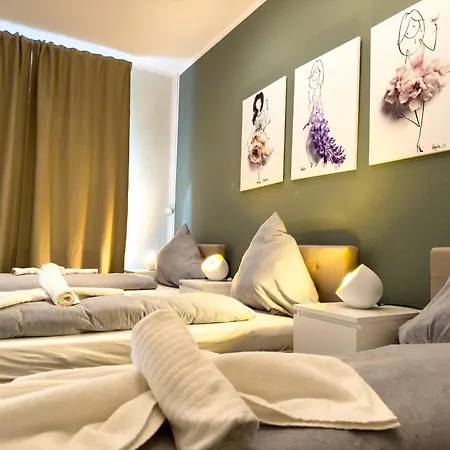 Apartman Citynah, Balkon, Grosse Kueche Und Garten