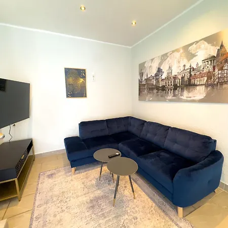 Citynah, Balkon, Grosse Kueche Und Garten