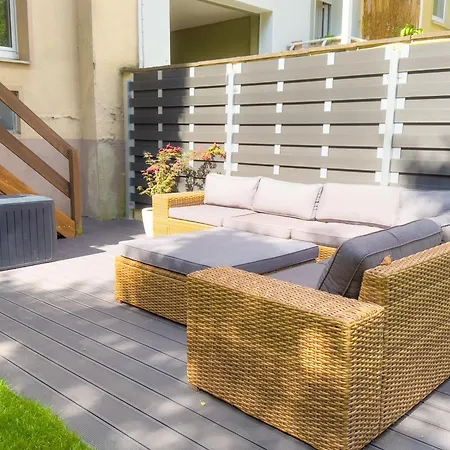 Citynah, Balkon, Grosse Kueche Und Garten Apartman